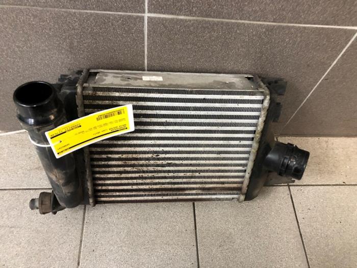 Usagé Intercooler Dacia Duster (HS) 1.5 dCi Prix € 51,45 Règlement à la marge proposé par Wessel Parts & Service B.V.