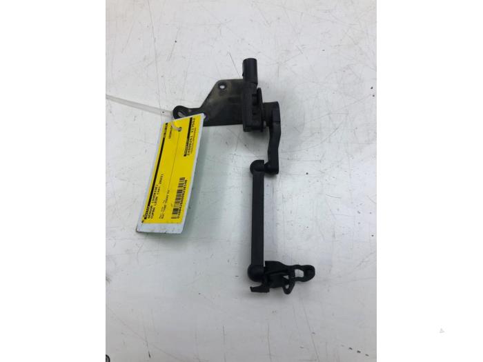 Begagnade Sensor (övriga) Cupra Leon (KLCB) 1.5 eTSI 16V Pris € 72,45 Marginaltabell erbjuds av Wessel Parts & Service B.V.