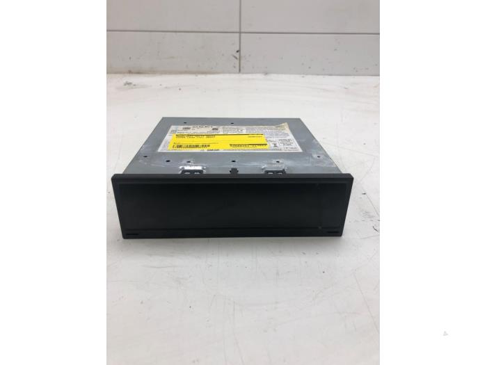 Begagnade Kontrollenhet, multimedia Cupra Leon (KLCB) 1.5 eTSI 16V Pris € 733,95 Marginaltabell erbjuds av Wessel Parts & Service B.V.