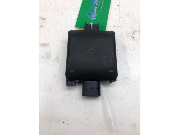 Begagnade Dödvinkelsensor Cupra Leon (KLCB) 1.5 eTSI 16V Pris € 236,25 Marginaltabell erbjuds av Wessel Parts & Service B.V.