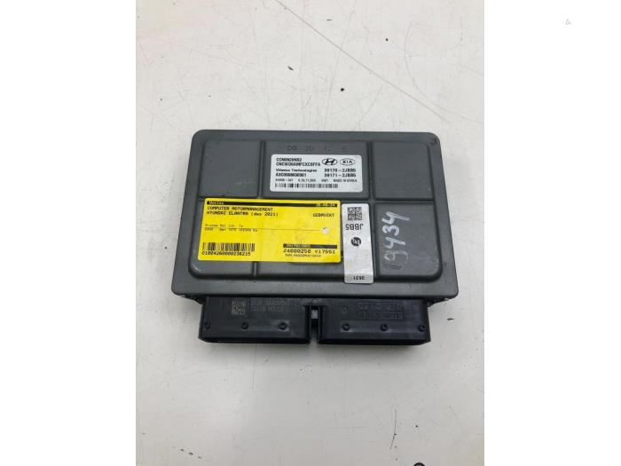 Used Engine management computer Hyundai Elantra Price on request offered by Wessel Parts & Service B.V.