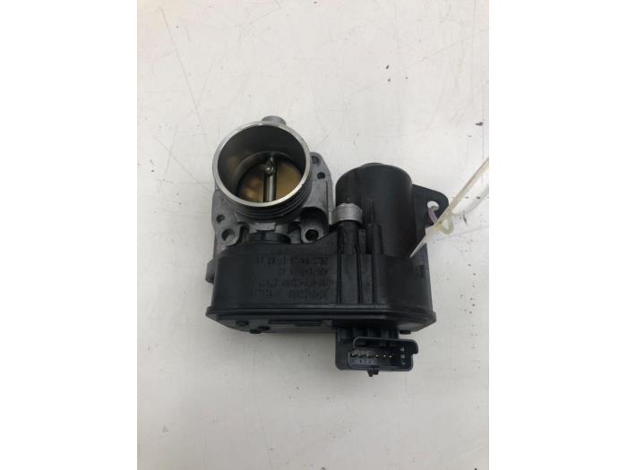 Gebrauchte Drosselklappengehäuse Opel Corsa F (UB/UH/UP) 1.2 12V 75 Preis € 36,75 Margenregelung angeboten von Wessel Parts & Service B.V.