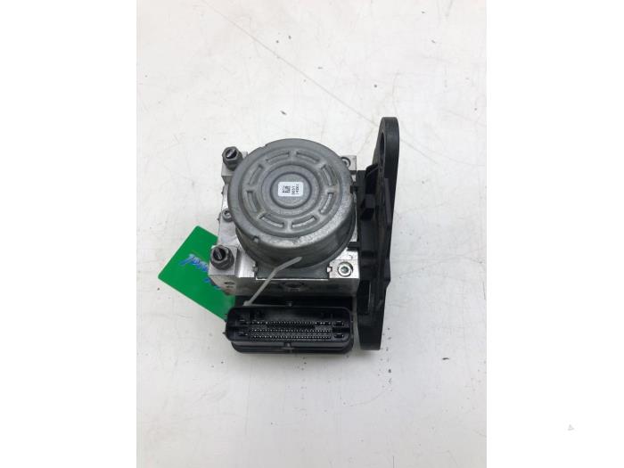 Używane Pompa ABS Volkswagen Golf VII (AUA) 1.4 TSI 16V Cena € 131,25 Procedura marży oferowane przez Wessel Parts & Service B.V.
