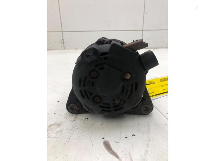 Dynamo från en Toyota ProAce 1.5 D-4D 120 16V 2020