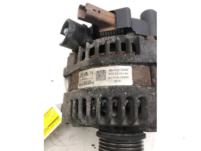 Dynamo från en Toyota ProAce 1.5 D-4D 120 16V 2020