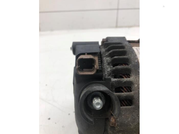 Dynamo från en Toyota ProAce 1.5 D-4D 120 16V 2020