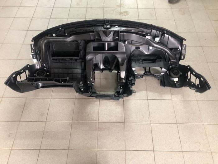Używane Panel Nissan Juke (F15) 1.5 dCi Cena € 523,95 Procedura marży oferowane przez Wessel Parts & Service B.V.