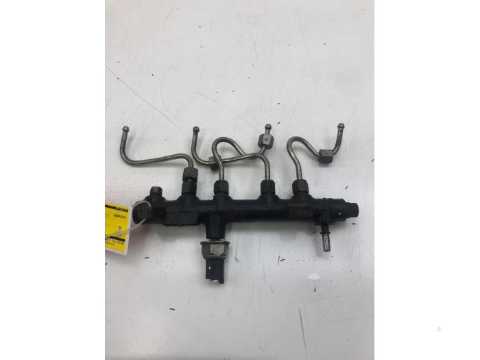 Usagé Système d'injection Opel Vivaro 2.0 CDTI 122 Prix € 72,45 Règlement à la marge proposé par Wessel Parts & Service B.V.