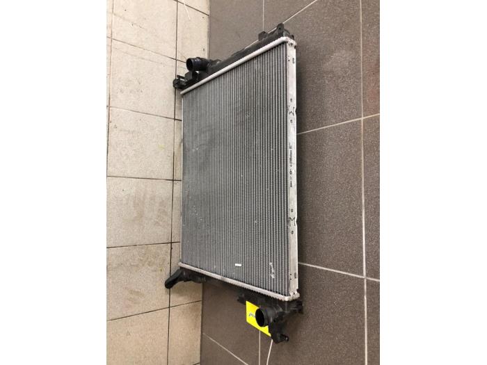 Usagé Radiateur Renault Talisman Estate (RFDK) 1.3 TCE 160 16V Prix € 93,45 Règlement à la marge proposé par Wessel Parts & Service B.V.