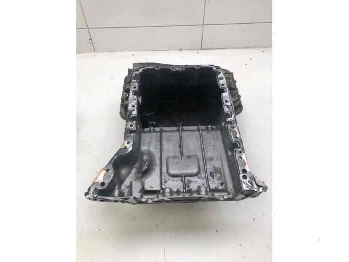 Usagé Couvercle carter Mercedes Sprinter 3,5t (907.6/910.6) 314 CDI 2.1 D RWD Prix € 236,25 Règlement à la marge proposé par Wessel Parts & Service B.V.