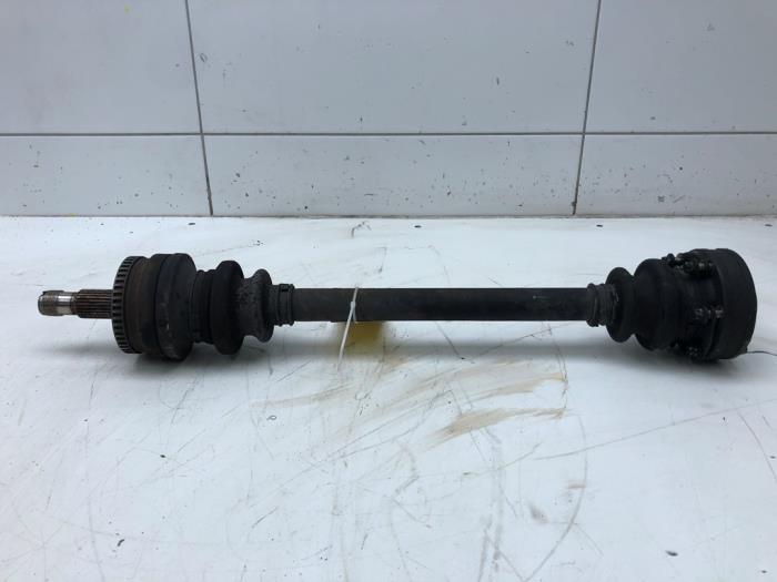 Usados Eje de transmisión izquierda detrás Mercedes S (W220) 4.3 S-430 V8 24V Precio € 72,45 Norma de margen ofrecido por Wessel Parts & Service B.V.