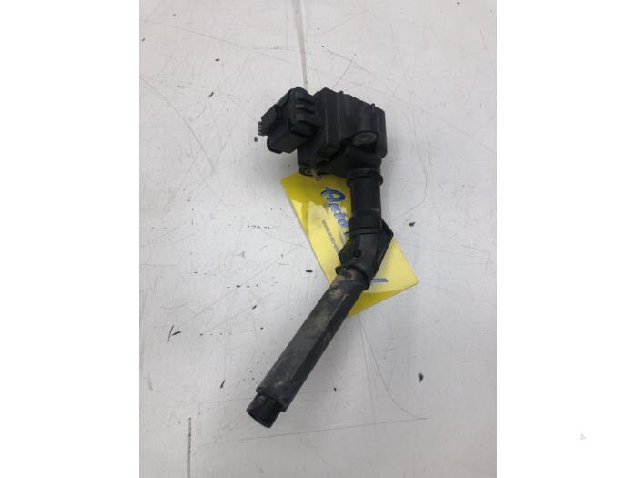 Usagé Bobine Renault Captur I (2R) 1.3 TCE 150 16V Prix € 30,45 Règlement à la marge proposé par Wessel Parts & Service B.V.