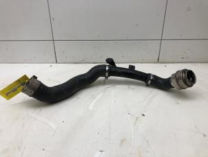 Gebrauchte Intercooler Schlauch Renault Captur (2R) 1.3 TCE 150 16V Preis € 125,00 Margenregelung angeboten von Autobedrijf G.H. Wessel B.V.