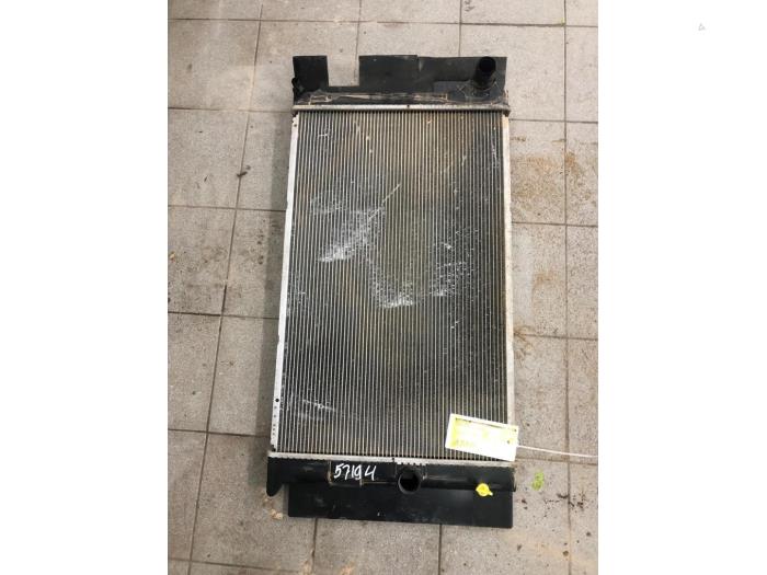 Usagé Radiateur Toyota Auris (E18) 1.6 Dual VVT-i 16V Prix € 82,95 Règlement à la marge proposé par Wessel Parts & Service B.V.