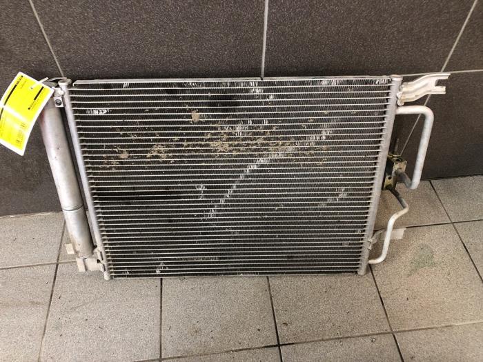 Usagé Radiateur clim Opel GT 2.0 16V Turbo Prix € 208,95 Règlement à la marge proposé par Wessel Parts & Service B.V.