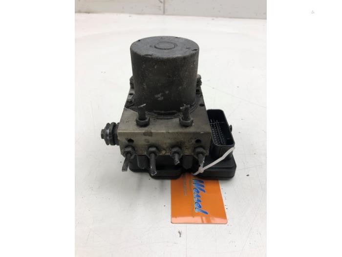 Usagé Bloc ABS Mercedes Sprinter 3,5t (906.63) 319 CDI,BlueTEC V6 24V Prix € 261,45 Règlement à la marge proposé par Wessel Parts & Service B.V.