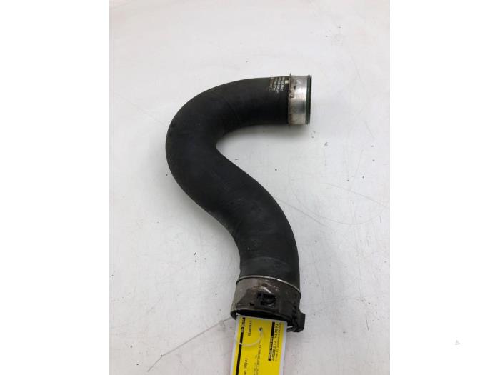 Gebrauchte Intercooler Schlauch Mercedes Sprinter 3,5t (906.63) 319 CDI,BlueTEC V6 24V Preis € 40,95 Margenregelung angeboten von Wessel Parts & Service B.V.