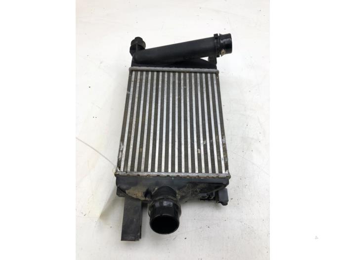 Usados Intercooler Renault Captur I (2R) 1.3 TCE 150 16V Precio € 103,95 Norma de margen ofrecido por Wessel Parts & Service B.V.
