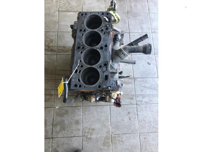 Used Engine crankcase Volkswagen Tiguan (AD1) 2.0 TDI 16V BlueMotion Techn.SCR 4Motion Price € 628,95 Margin scheme offered by Wessel Parts & Service B.V.