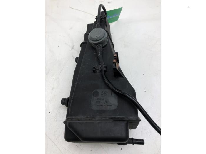 Gebrauchte Kohlenstofffilter Porsche Boxster (986) 2.7 24V Preis € 82,95 Margenregelung angeboten von Wessel Parts & Service B.V.