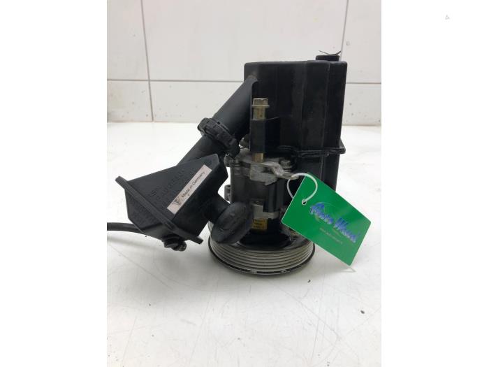Usagé Pompe de direction Porsche Boxster (986) 2.7 24V Prix € 103,95 Règlement à la marge proposé par Wessel Parts & Service B.V.