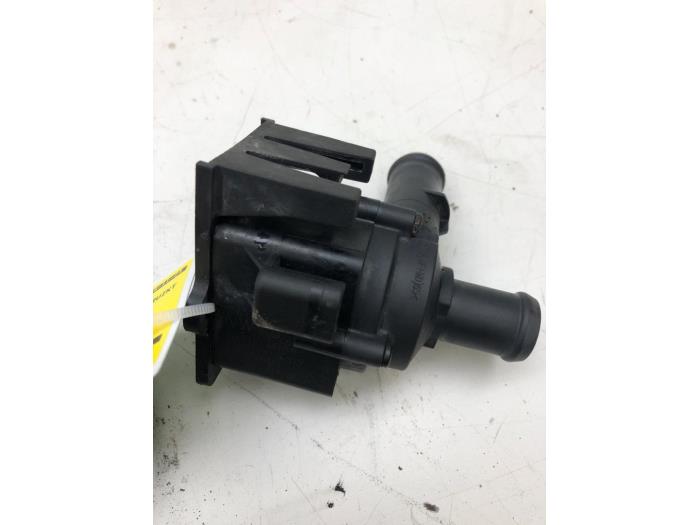 Begagnade Vattenpump Audi A4 Allroad Quattro (B8) 2.0 TFSI 16V Pris € 40,95 Marginaltabell erbjuds av Wessel Parts & Service B.V.