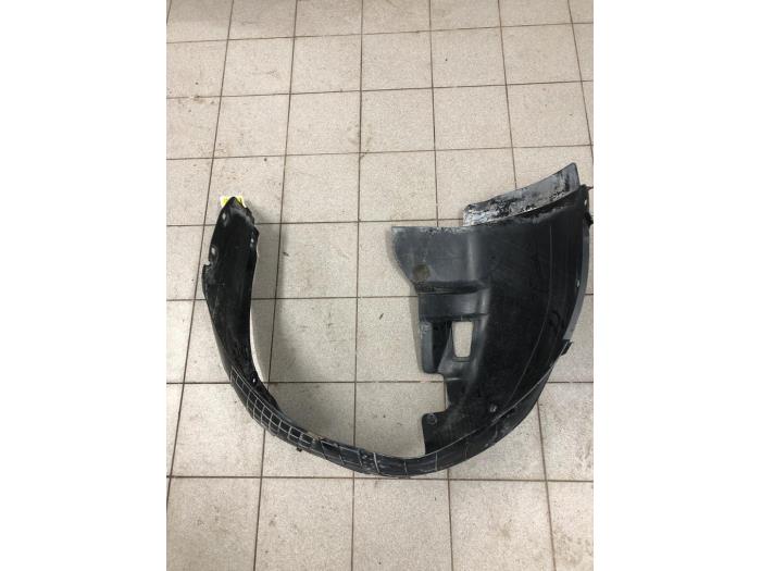 Używane Nadkole Kia Rio IV (YB) 1.2 MPI 16V Cena € 61,95 Procedura marży oferowane przez Wessel Parts & Service B.V.