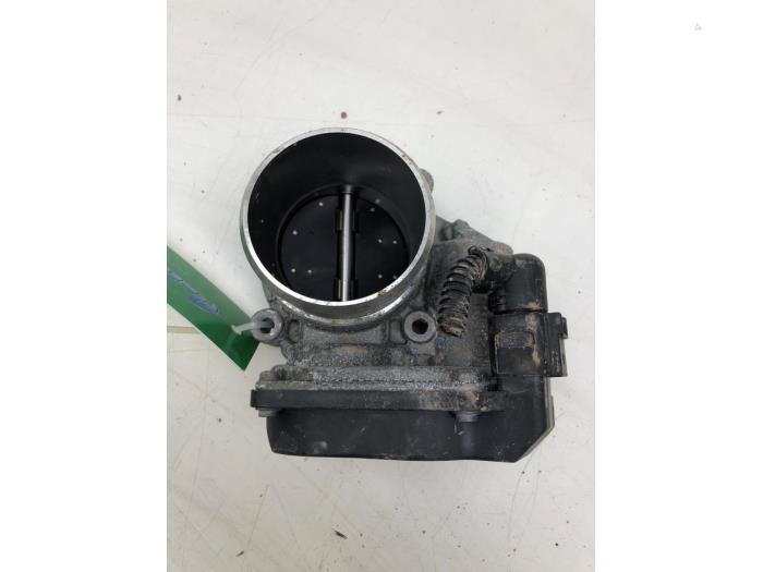 Gebrauchte Drosselklappengehäuse Skoda Octavia Combi (5EAC) 1.8 TSI DSG 16V 4x4 Preis € 82,95 Margenregelung angeboten von Wessel Parts & Service B.V.