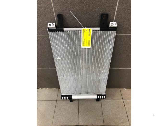 Usagé Radiateur clim Opel Astra L (F3/FB/FM/FP) 1.2 Turbo 110 12V Prix € 72,45 Règlement à la marge proposé par Wessel Parts & Service B.V.