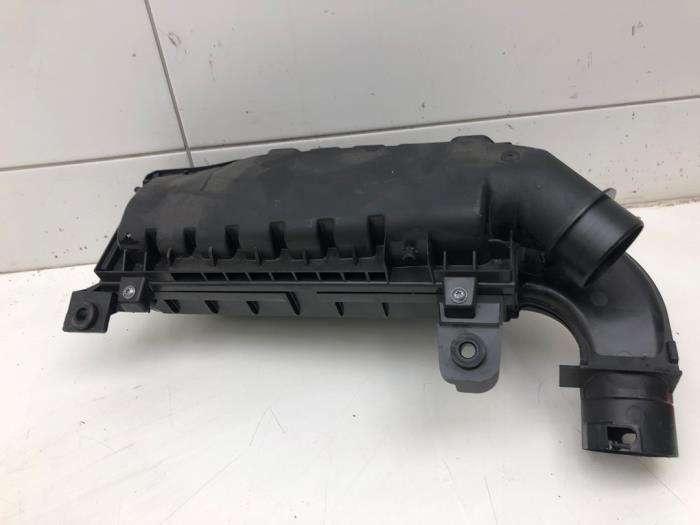 Gebrauchte Luftfiltergehäuse Opel Astra L (F3/FB/FM/FP) 1.2 Turbo 110 12V Preis € 30,45 Margenregelung angeboten von Wessel Parts & Service B.V.