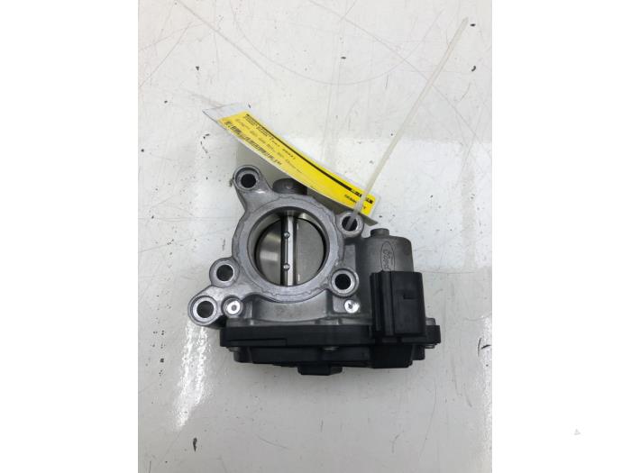 Usagé Boitier papillon Ford Puma 1.0 Ti-VCT EcoBoost mHEV 12V Prix € 72,45 Règlement à la marge proposé par Wessel Parts & Service B.V.