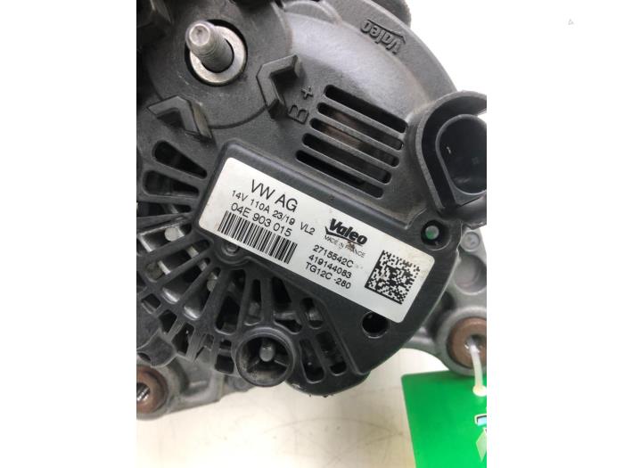 Dynamo van een Volkswagen Polo VI (AW1) 1.0 TSI 12V 2019