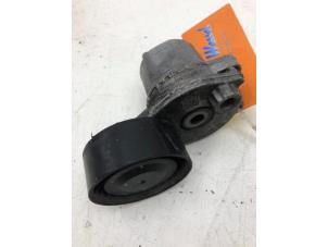 Usados Rodillo tensor correa múltiple Mercedes E (R238) E-300 2.0 Turbo 16V Precio € 49,00 Norma de margen ofrecido por Autobedrijf G.H. Wessel B.V.