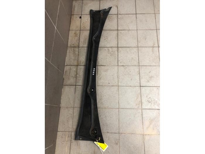 Używane Parawan Renault Clio V (RJAB) 1.6 E-Tech 145 16V Cena € 51,45 Procedura marży oferowane przez Wessel Parts & Service B.V.