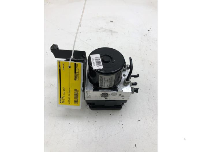 Gebrauchte ABS Pumpe Volvo V40 (MV) 1.5 T3 16V Geartronic Preis € 72,45 Margenregelung angeboten von Wessel Parts & Service B.V.