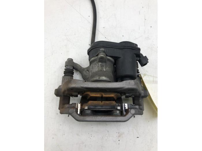 Gebrauchte Bremszange links hinten Toyota C-HR (X1,X5) 2.0 16V Hybrid Preis € 131,25 Margenregelung angeboten von Wessel Parts & Service B.V.