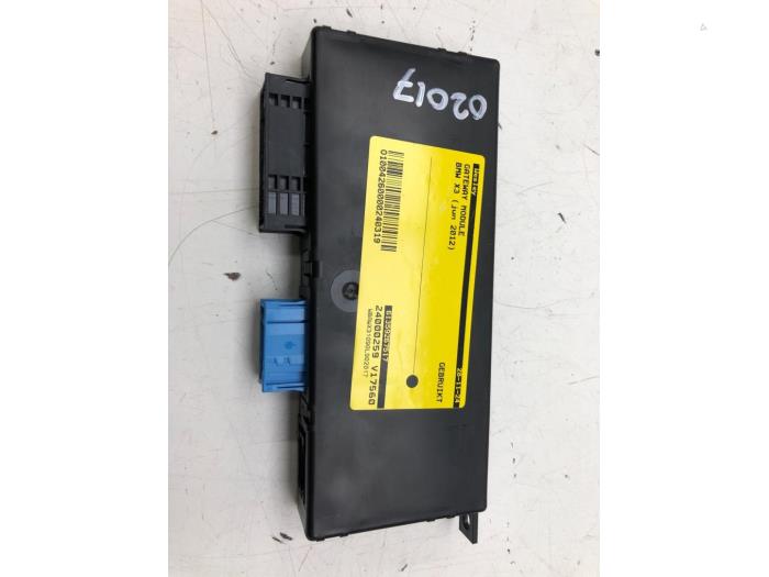 Używane Modul gateway BMW X3 (F25) xDrive 20i 2.0 16V Twin Power Turbo Cena € 156,45 Procedura marży oferowane przez Wessel Parts & Service B.V.