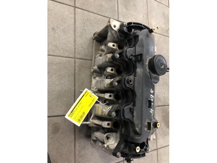 Topplock från en Mercedes-Benz A (W176) 1.5 A-180 CDI, A-180d 16V 2012