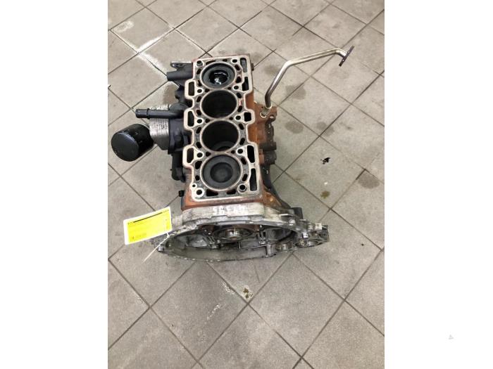 Engine crankcase from a Mercedes-Benz A (W176) 1.5 A-180 CDI, A-180d 16V 2012