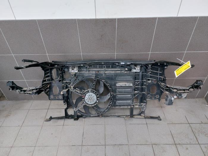 Begagnade Front Mini Mini (R56) 1.6 16V Cooper S Pris € 313,95 Marginaltabell erbjuds av Wessel Parts & Service B.V.