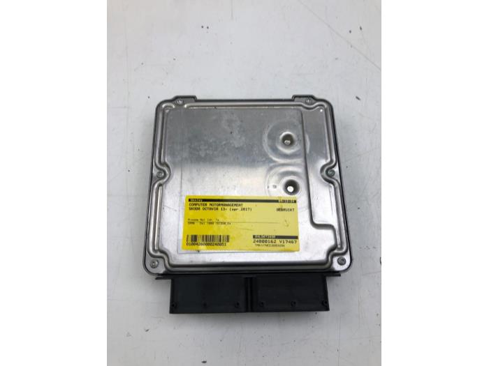 Used Engine management computer Skoda Octavia Combi (5EAC) 2.0 TDI GreenTec 16V Price € 156,45 Margin scheme offered by Wessel Parts & Service B.V.