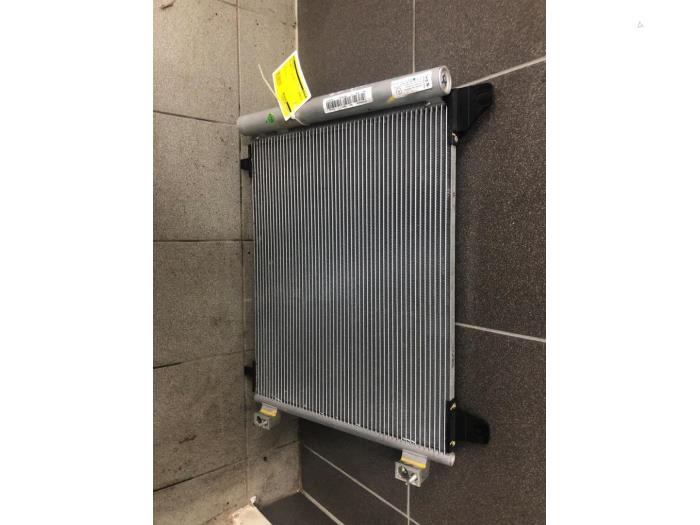 Usagé Radiateur clim Opel Corsa F (UB/UH/UP) 1.2 12V 75 Prix € 156,45 Règlement à la marge proposé par Wessel Parts & Service B.V.