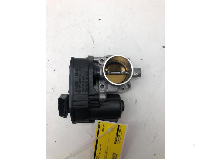 Gebrauchte Drosselklappengehäuse Opel Corsa F (UB/UH/UP) 1.2 12V 75 Preis € 36,75 Margenregelung angeboten von Wessel Parts & Service B.V.