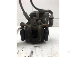 Used Rear brake calliper, left BMW X3 (F25) xDrive 20i 2.0 16V Twin Power Turbo Price € 49,00 Margin scheme offered by Autobedrijf G.H. Wessel B.V.