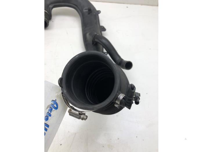 Intercooler Rohr van een Ford Kuga II (DM2) 1.5 EcoBoost 16V 150 2016