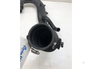 Intercooler Rohr van een Ford Kuga II (DM2) 1.5 EcoBoost 16V 150 2016