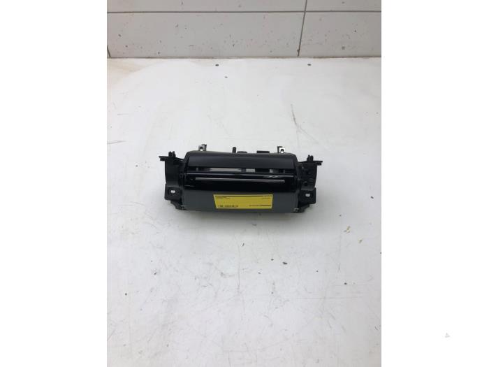 Gebrauchte Ablagefach Peugeot 2008 Preis € 40,95 Margenregelung angeboten von Wessel Parts & Service B.V.