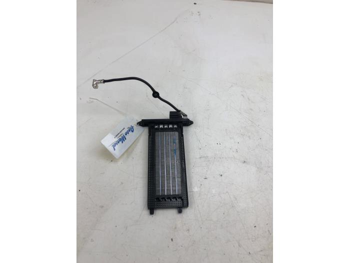 Begagnade Värmeelement Ford EcoSport (JK8) 1.0 EcoBoost 12V 125 Pris € 51,45 Marginaltabell erbjuds av Wessel Parts & Service B.V.