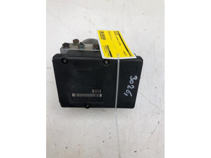 Begagnade ABS-pump Mercedes GL (X164) 5.5 GL 500 V8 32V Pris € 208,95 Marginaltabell erbjuds av Wessel Parts & Service B.V.