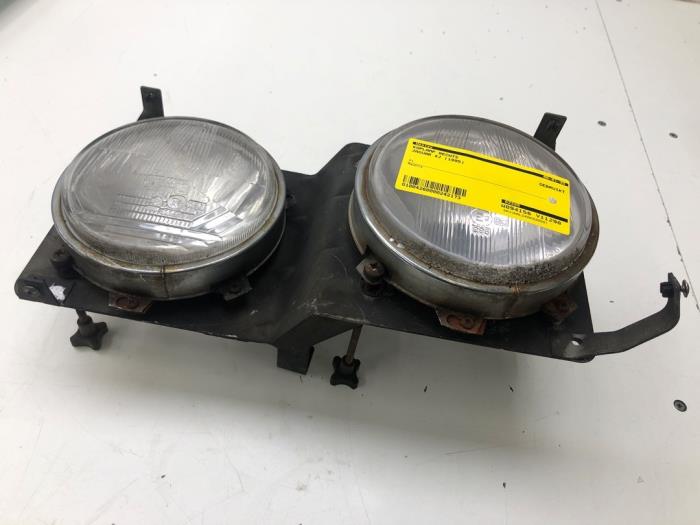 Używane Reflektor prawy Jaguar XJ6 (XJ40) 4.0 24V Cena € 131,25 Procedura marży oferowane przez Wessel Parts & Service B.V.